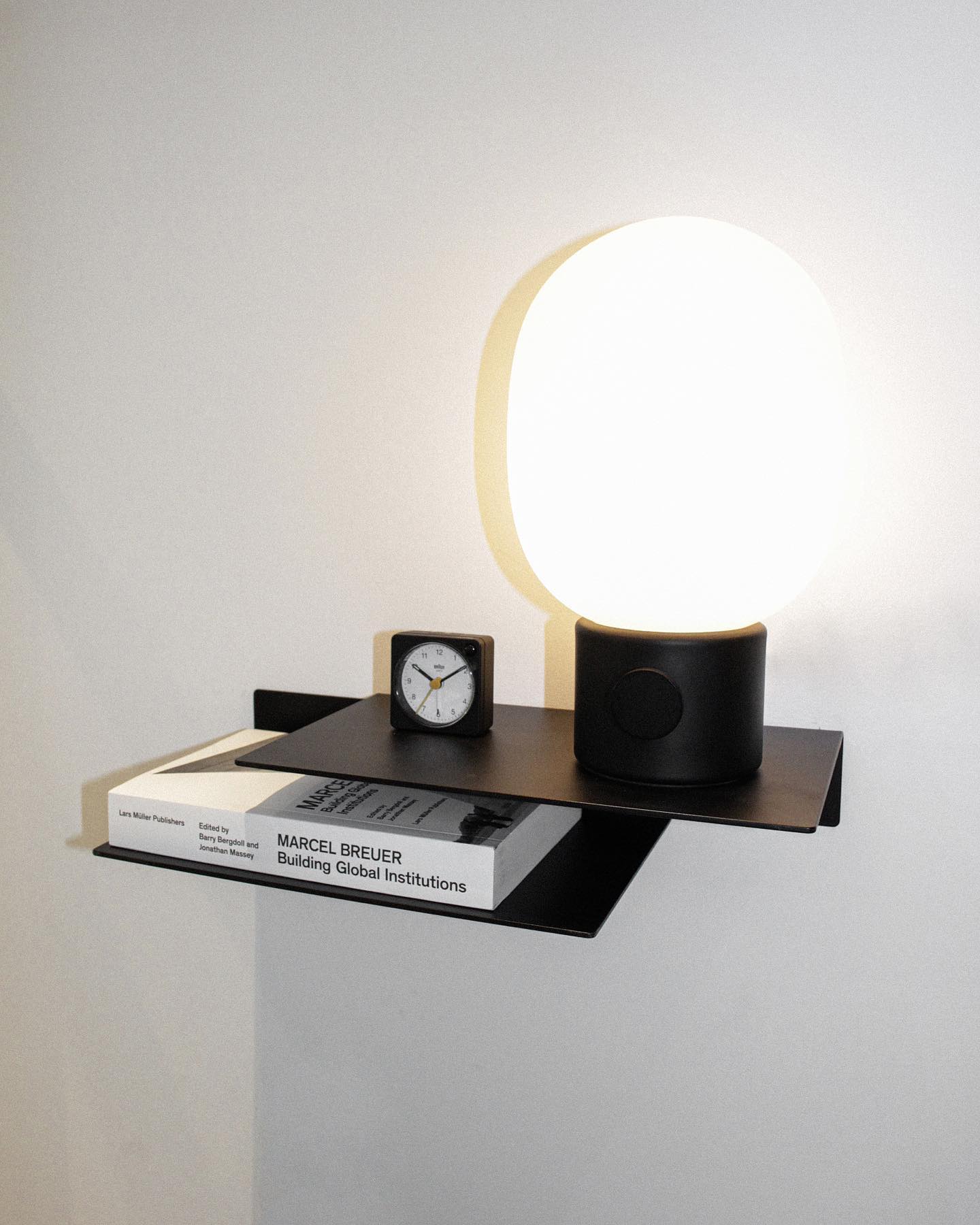 Braun Будильник BC03 Black White