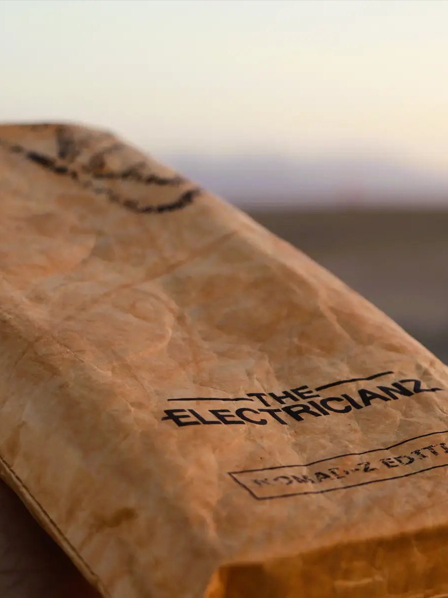 The Electricianz THE NOMAD Z 42 MM ZZ-A1C/10-CLE